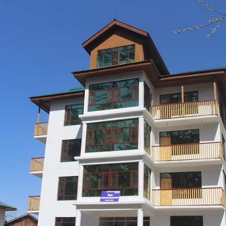 Hotel Gulmarg House 외부 사진